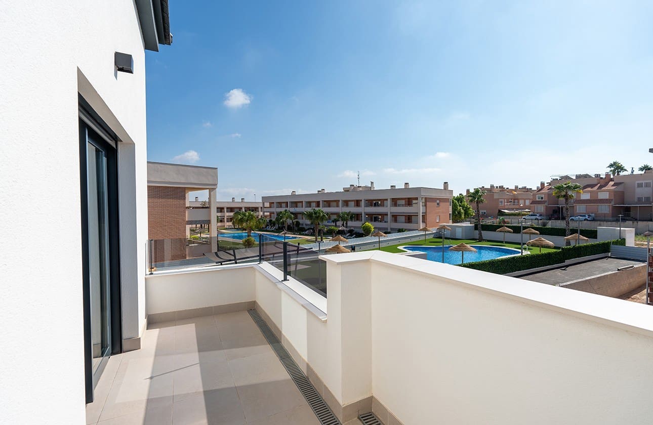 3 soverom Hus til salgs i Gran Alacant med svømmebasseng garasje - € 356 000 (Ref: 9332673)