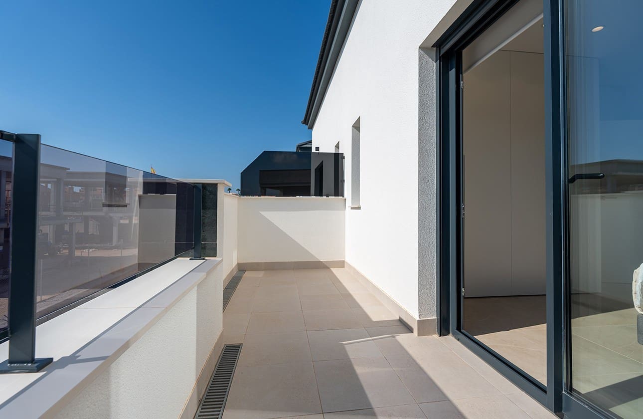 3 sovrum Radhus till salu i Gran Alacant med pool garage - 395 000 € (Ref: 9332675)