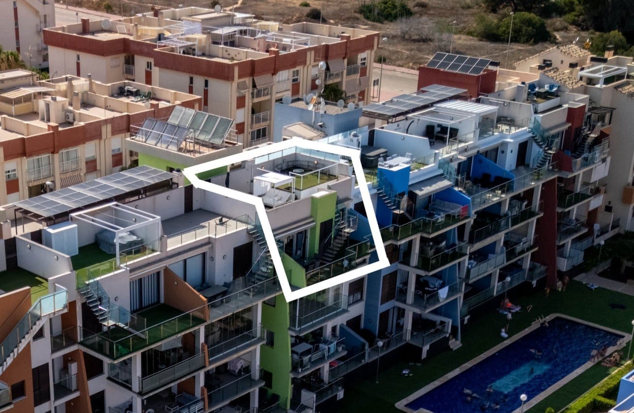 3 soverom Penthouse til salgs i Orihuela Costa med svømmebasseng garasje - € 359 000 (Ref: 9357791)