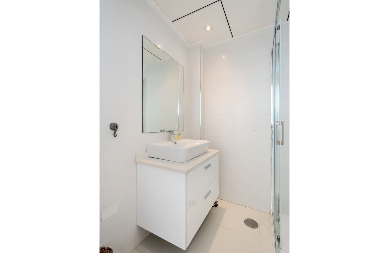 2 soverom Penthouse til salgs i Orihuela Costa med svømmebasseng garasje - € 289 000 (Ref: 9357946)