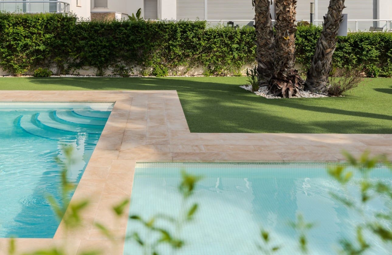 2 soverom Penthouse til salgs i Orihuela Costa med svømmebasseng garasje - € 289 000 (Ref: 9357946)