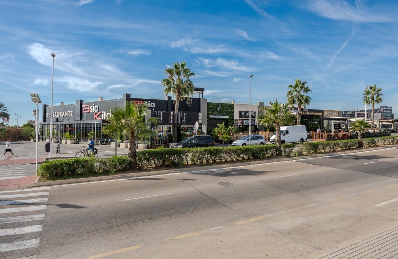 2 soverom Penthouse til salgs i Orihuela Costa med svømmebasseng garasje - € 289 000 (Ref: 9357946)