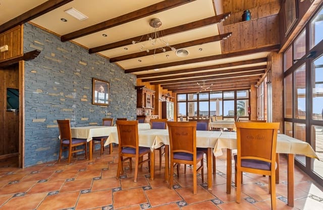 1 bedroom Commercial for sale in Los Dolses, Orihuela - € 269,000 (Ref: 9360834)