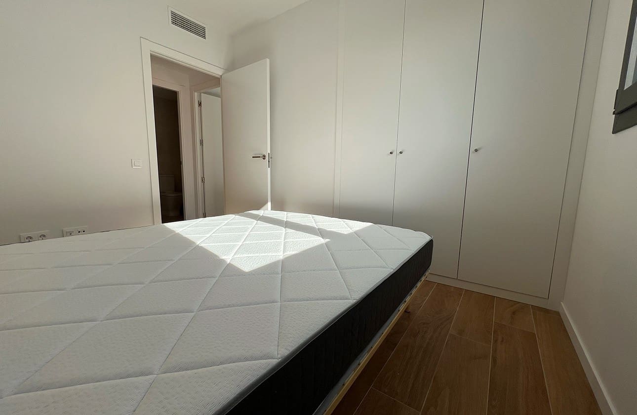 2 soverom Leilighet til leie i Playa de San Juan med svømmebasseng garasje - € 1 600 (Ref: 9384872)