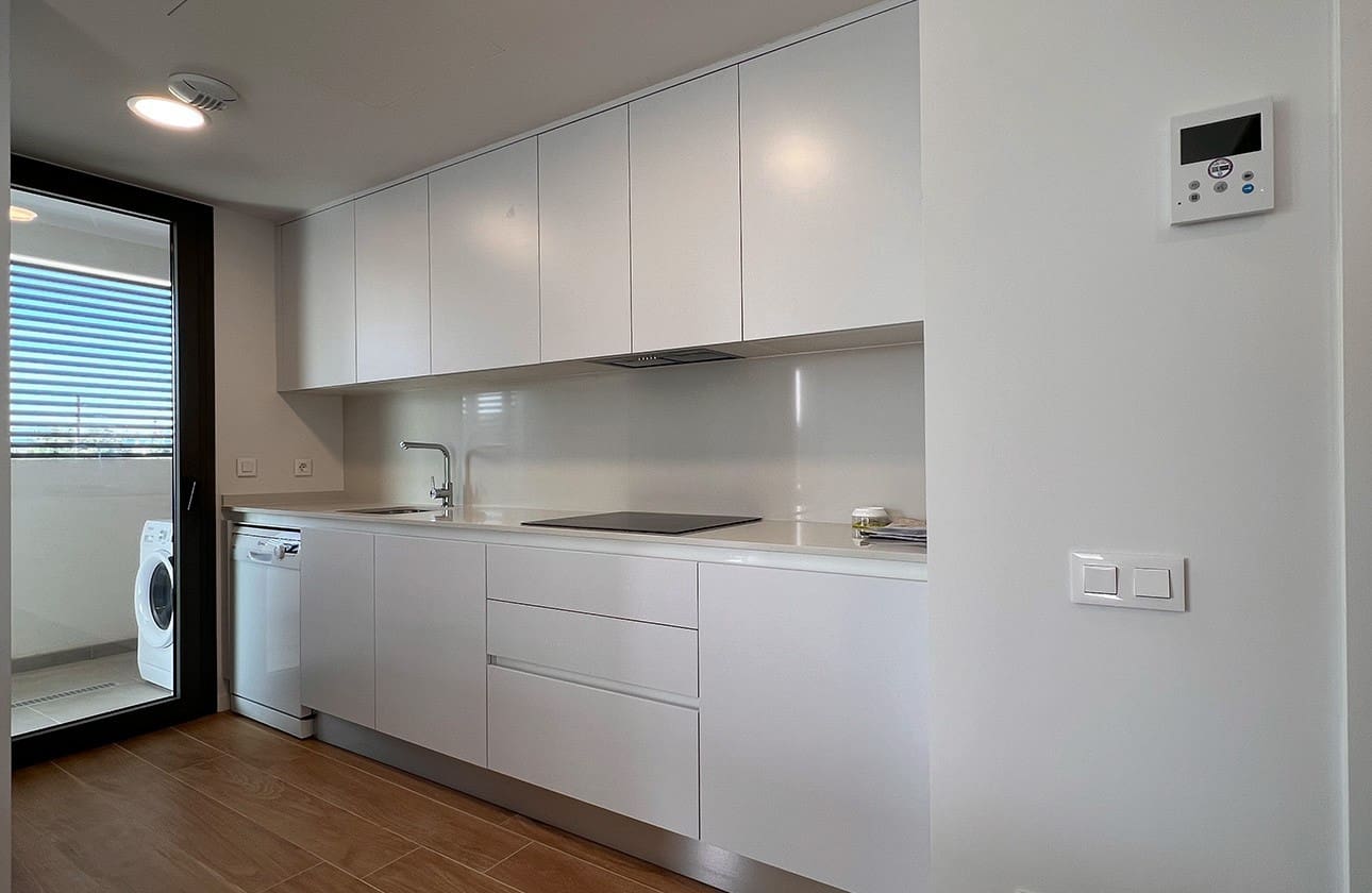 2 soverom Leilighet til leie i Playa de San Juan med svømmebasseng garasje - € 1 600 (Ref: 9384872)