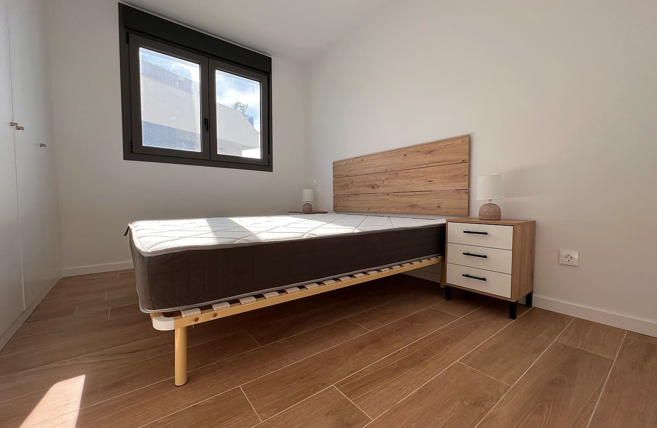 2 soverom Leilighet til leie i Playa de San Juan med svømmebasseng garasje - € 1 600 (Ref: 9384872)