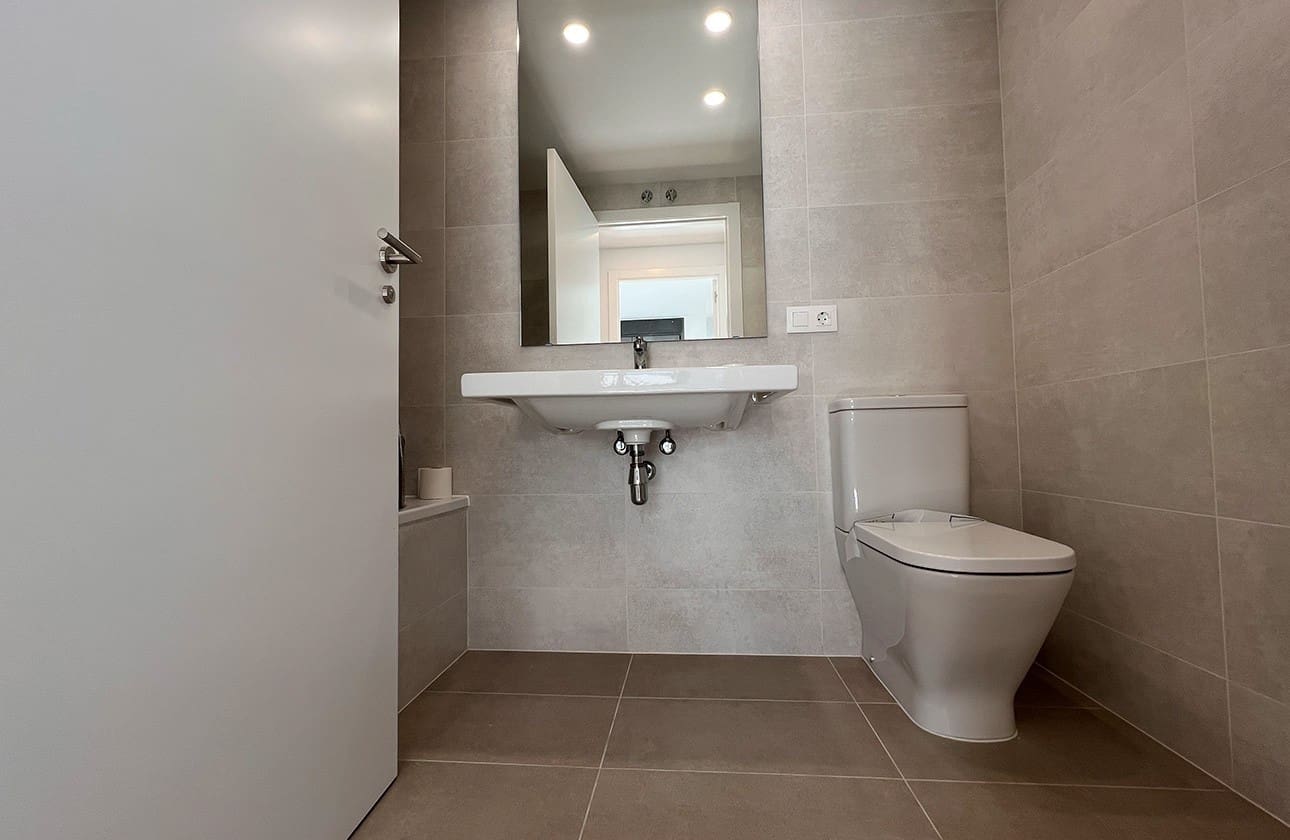 2 soverom Leilighet til leie i Playa de San Juan med svømmebasseng garasje - € 1 600 (Ref: 9384872)