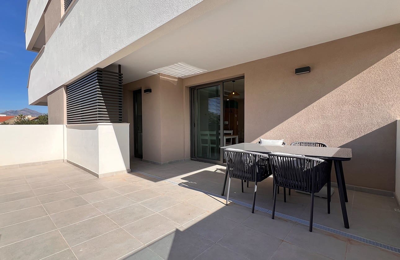 2 soverom Leilighet til leie i Playa de San Juan med svømmebasseng garasje - € 1 600 (Ref: 9384872)