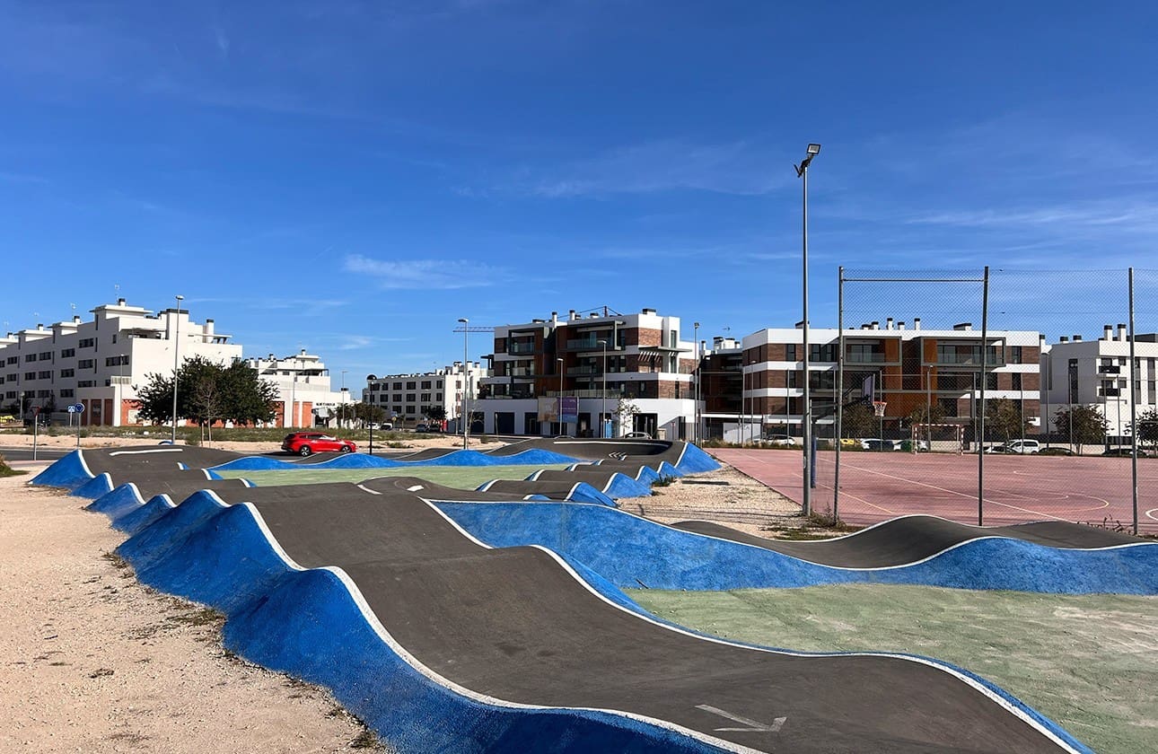 2 soverom Leilighet til leie i Playa de San Juan med svømmebasseng garasje - € 1 600 (Ref: 9384872)