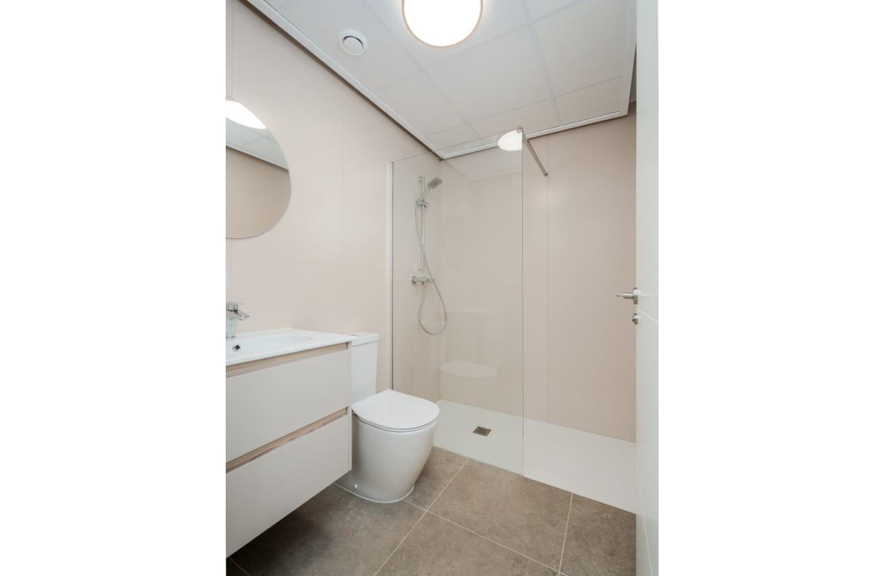 2 sovrum Lägenhet till salu i Playa Flamenca med pool garage - 380 000 € (Ref: 9394449)