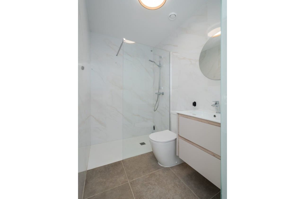 2 sovrum Lägenhet till salu i Playa Flamenca med pool garage - 380 000 € (Ref: 9394449)