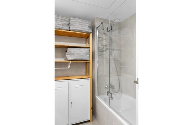 3 quarto Apartamento para venda em Mercado, Alicante cidade - 370 000 € (Ref: 9415291)