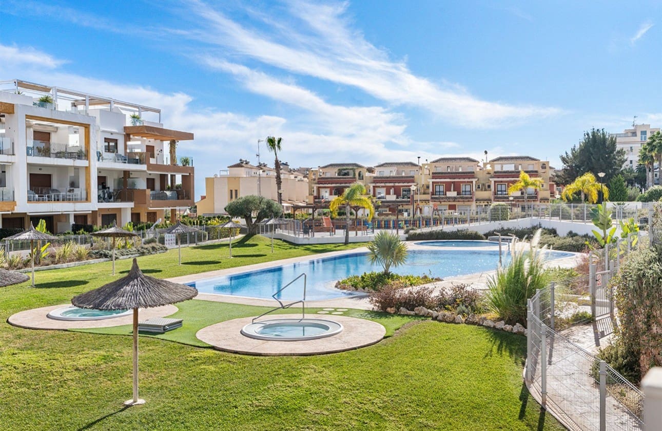 2 bedroom Apartment for sale in Los Dolses with pool garage - € 285,000 (Ref: 9424201)
