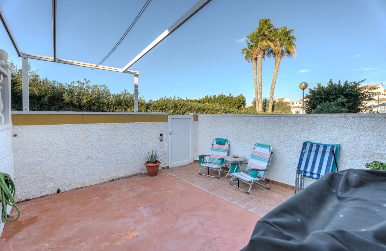 2 bedroom Apartment for sale in Gran Alacant with pool garage - € 184,800 (Ref: 9462846)