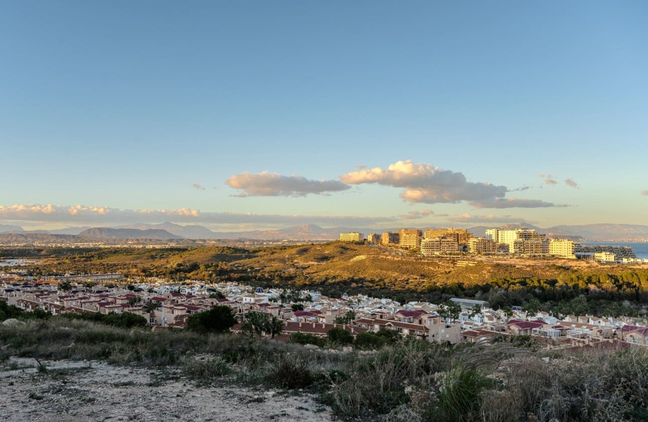 2 bedroom Apartment for sale in Gran Alacant with pool garage - € 184,800 (Ref: 9462846)