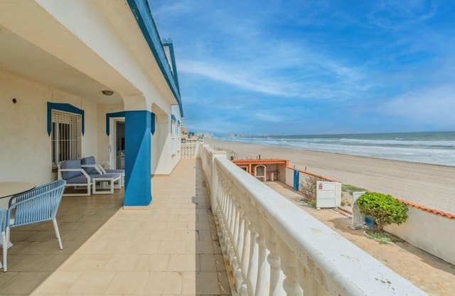 6 soveværelse Villa til salg i La Manga del Mar Menor med garage - € 1.100.000 (Ref: 9462847)