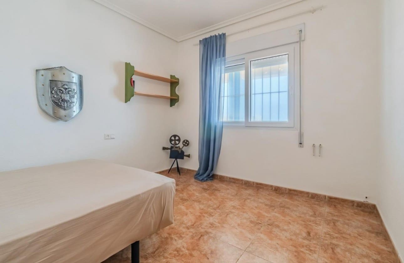 6 bedroom Villa for sale in La Manga del Mar Menor with garage - € 1,100,000 (Ref: 9462847)