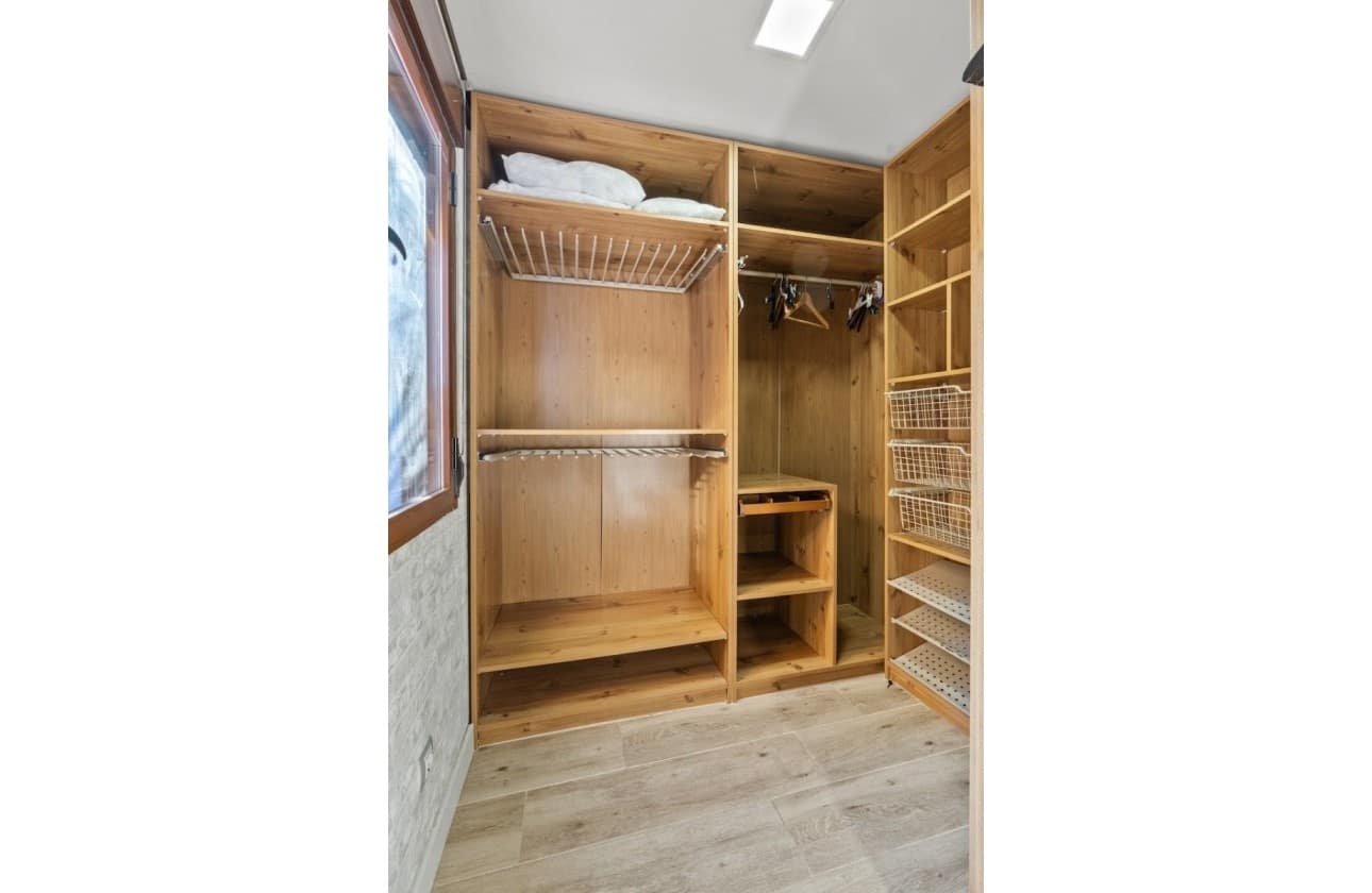 4 bedroom Villa for sale in Santa Pola with pool garage - € 799,000 (Ref: 9464917)