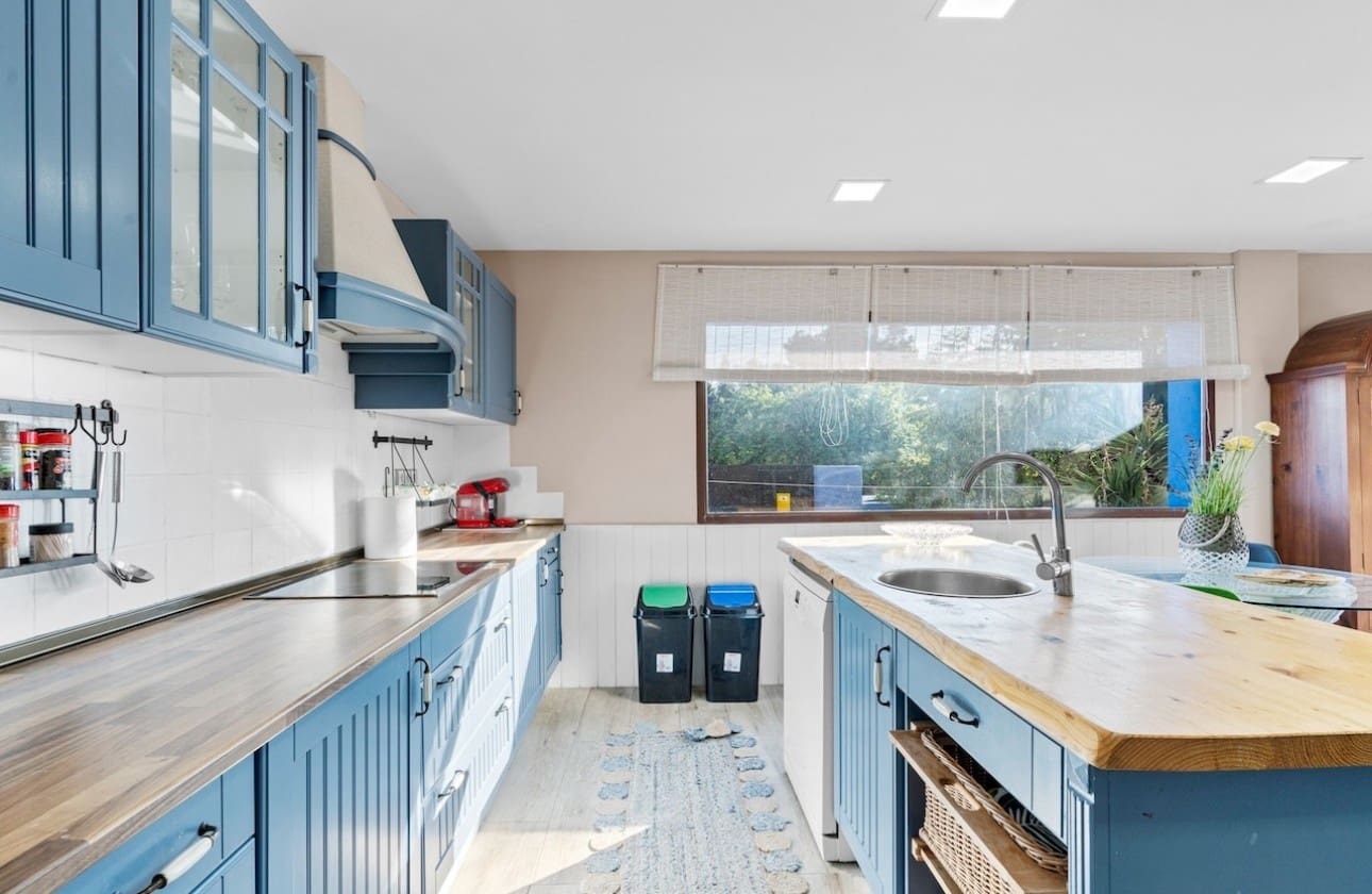 4 bedroom Villa for sale in Santa Pola with pool garage - € 799,000 (Ref: 9464917)