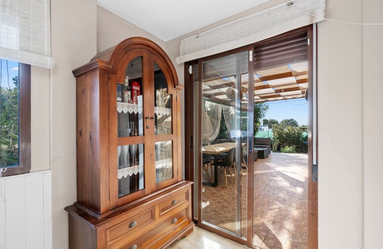 4 bedroom Villa for sale in Santa Pola with pool garage - € 799,000 (Ref: 9464917)