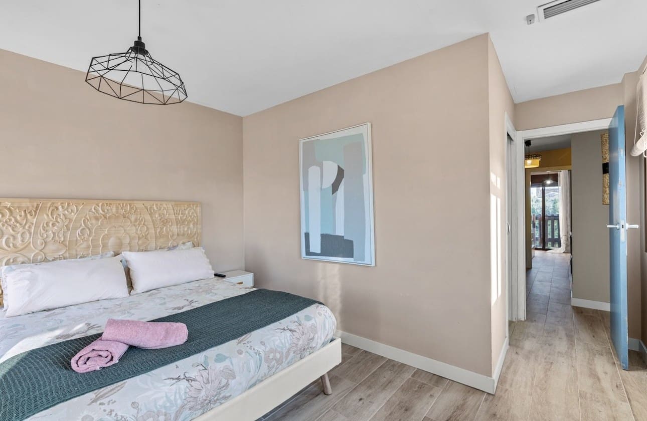 4 bedroom Villa for sale in Santa Pola with pool garage - € 799,000 (Ref: 9464917)