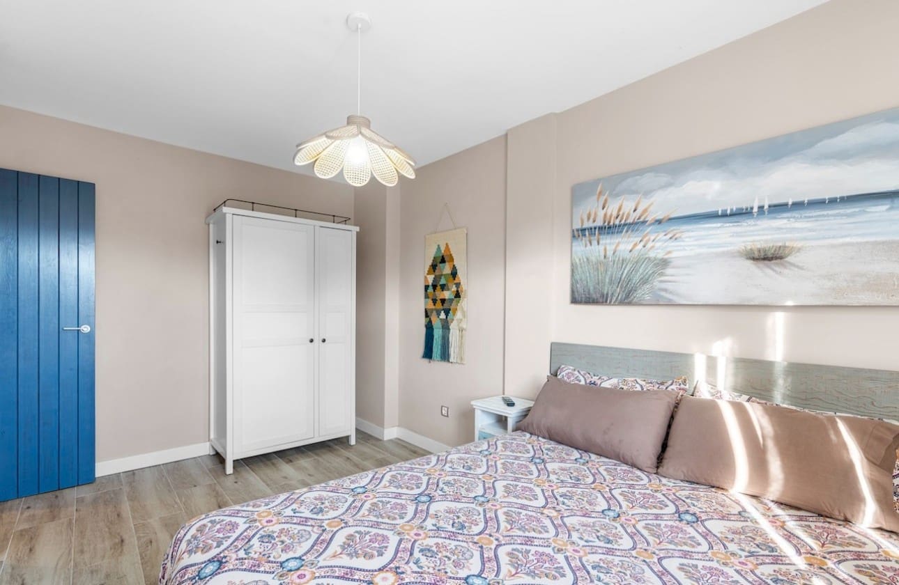 4 bedroom Villa for sale in Santa Pola with pool garage - € 799,000 (Ref: 9464917)