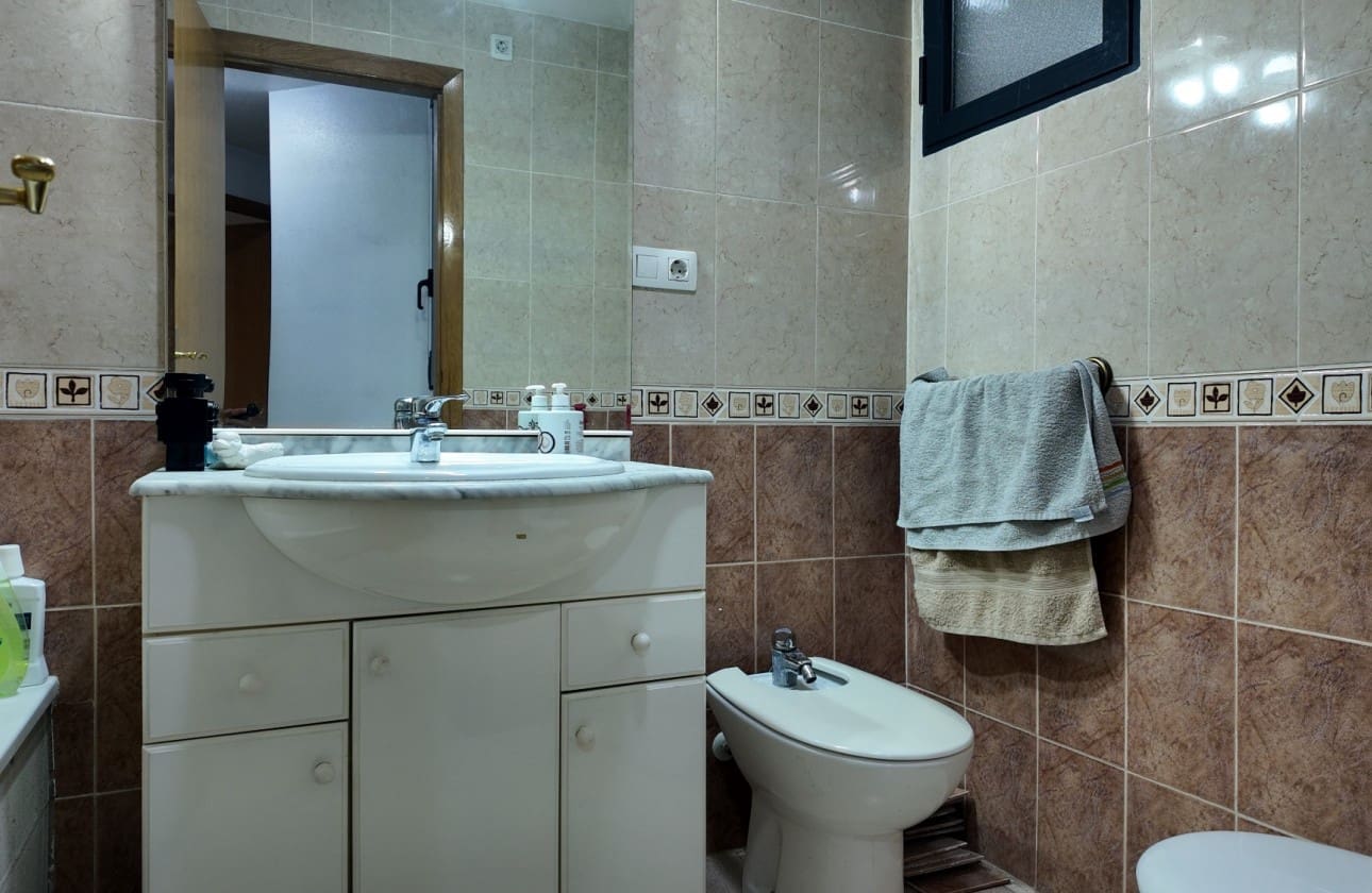 3 quarto Apartamento para venda em Alicante cidade com garagem - 249 000 € (Ref: 9473318)