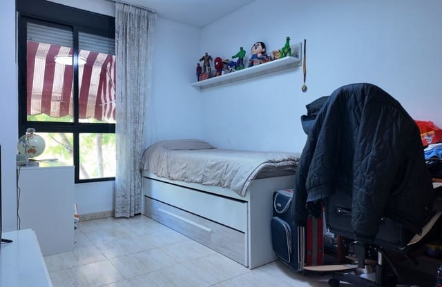 3 sovrum Lägenhet till salu i Campoamor - Altozano, Alicante stad med garage - 249 000 € (Ref: 9473318)