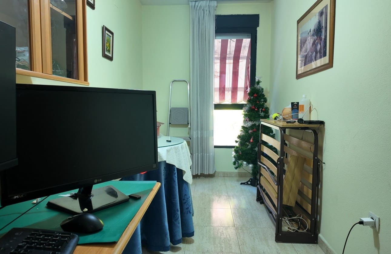 3 quarto Apartamento para venda em Alicante cidade com garagem - 249 000 € (Ref: 9473318)