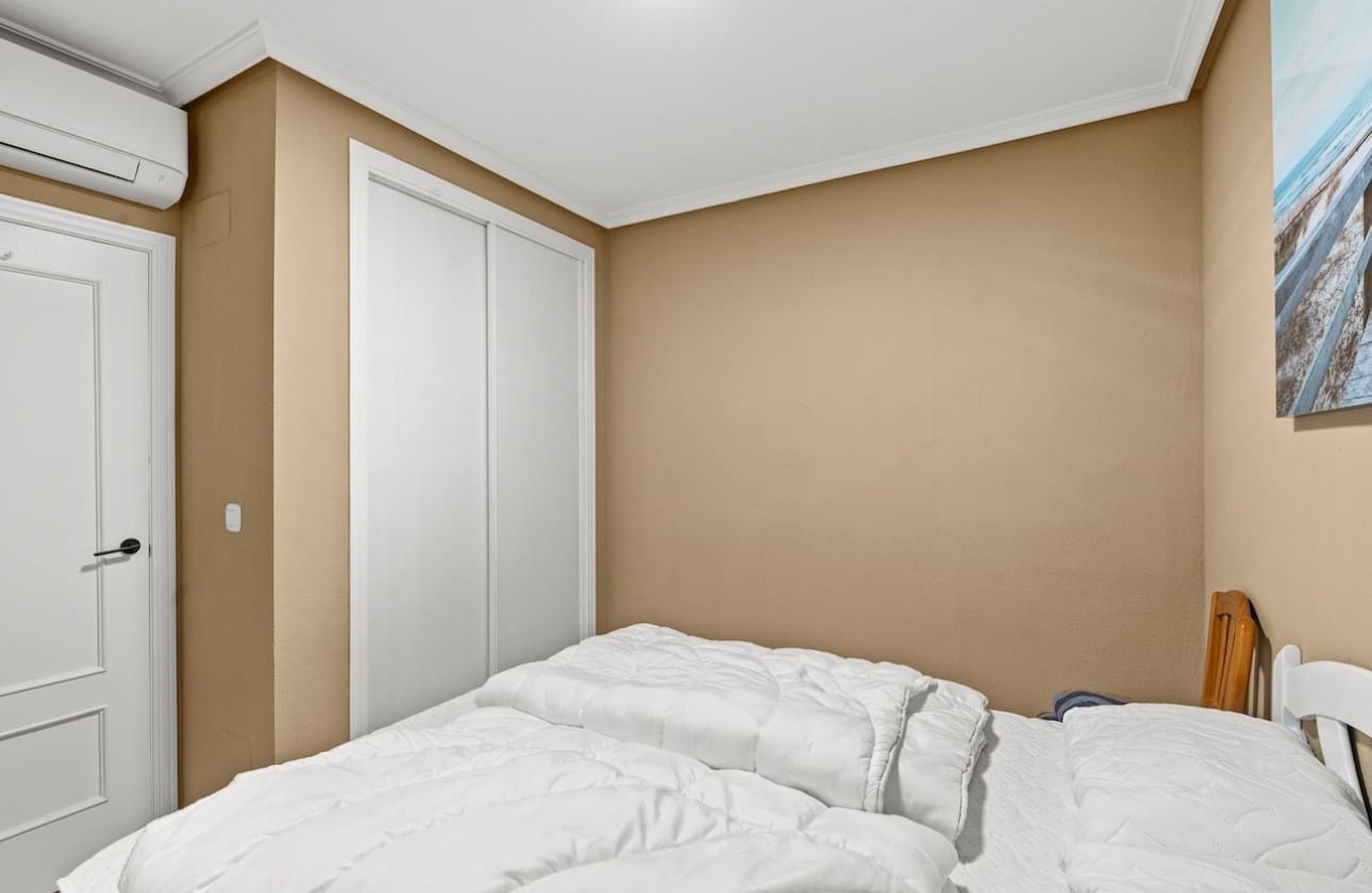 2 bedroom Apartment for sale in Gran Alacant with pool garage - € 249,000 (Ref: 9484981)