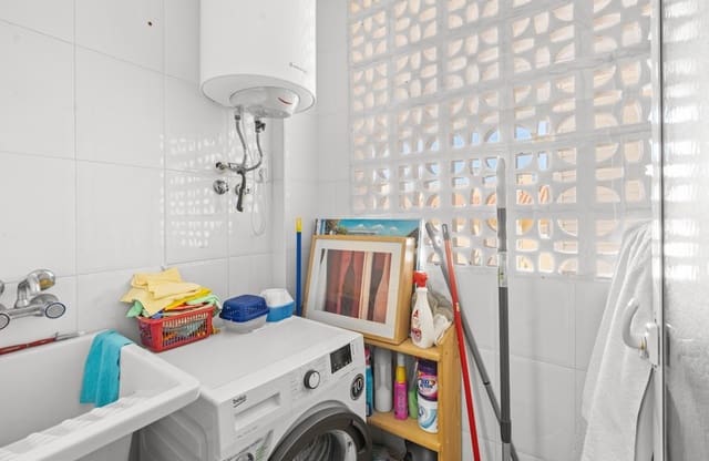 2 bedroom Apartment for sale in Novamar - Mediterráneo, Santa Pola with pool garage - € 249,000 (Ref: 9484981)