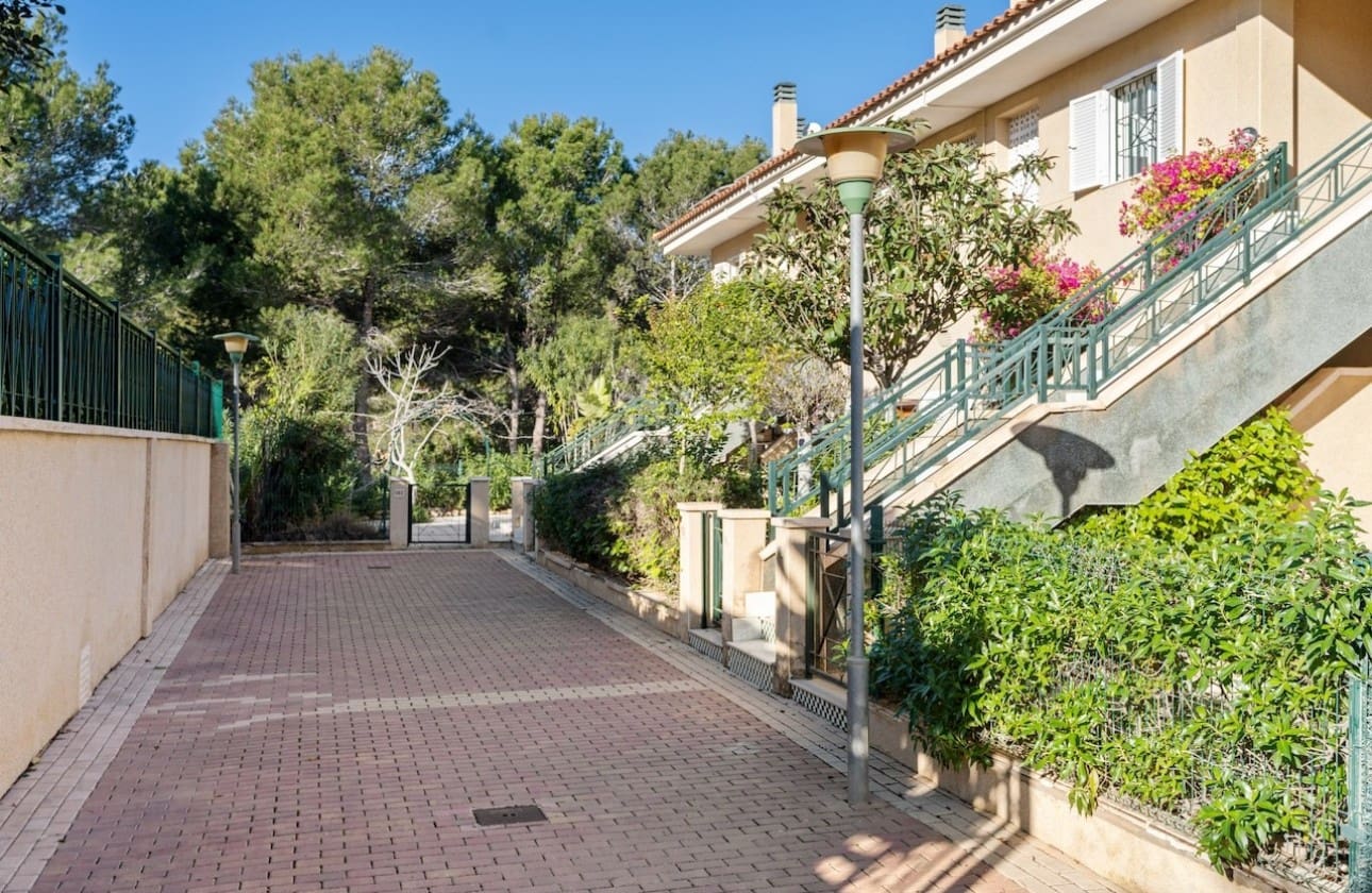 2 bedroom Apartment for sale in Gran Alacant with pool garage - € 249,000 (Ref: 9484981)