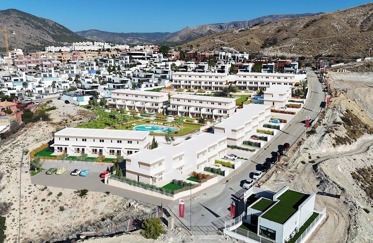 Casa de 3 habitaciones en Finestrat en venta con piscina garaje - 425.000 € (Ref: 9487222)