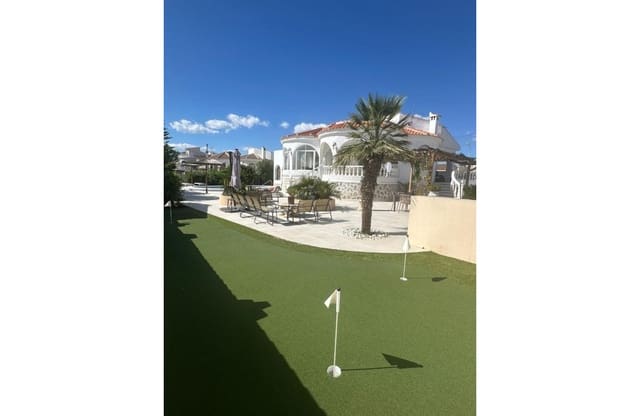 3 soverom Villa til salgs i San Luis, Torrevieja med svømmebasseng garasje - € 645 000 (Ref: 9488500)