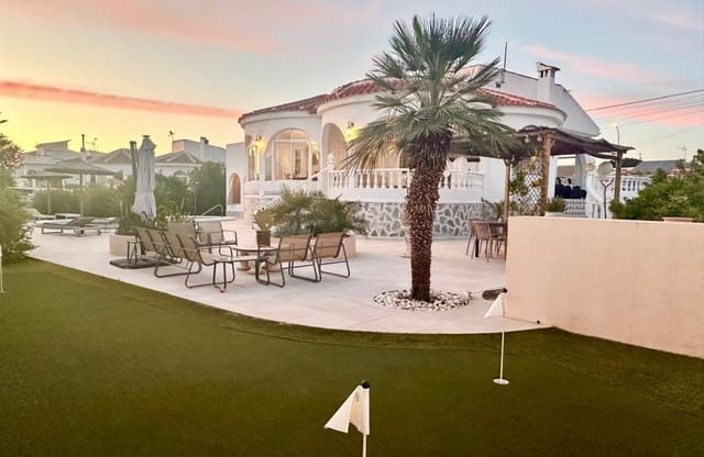 3 soverom Villa til salgs i San Luis, Torrevieja med svømmebasseng garasje - € 645 000 (Ref: 9488500)