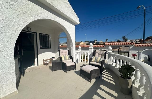 3 soverom Villa til salgs i San Luis, Torrevieja med svømmebasseng garasje - € 645 000 (Ref: 9488500)