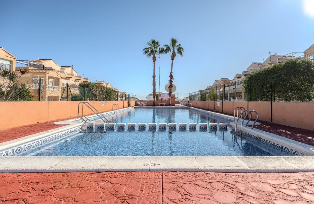2 bedroom Apartment for sale in Orihuela Costa with pool - € 208,000 (Ref: 9495580)