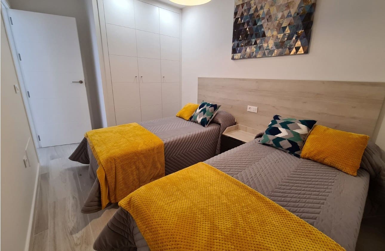 3 sovrum Radhus till salu i Avileses med pool garage - 299 900 € (Ref: 9510249)