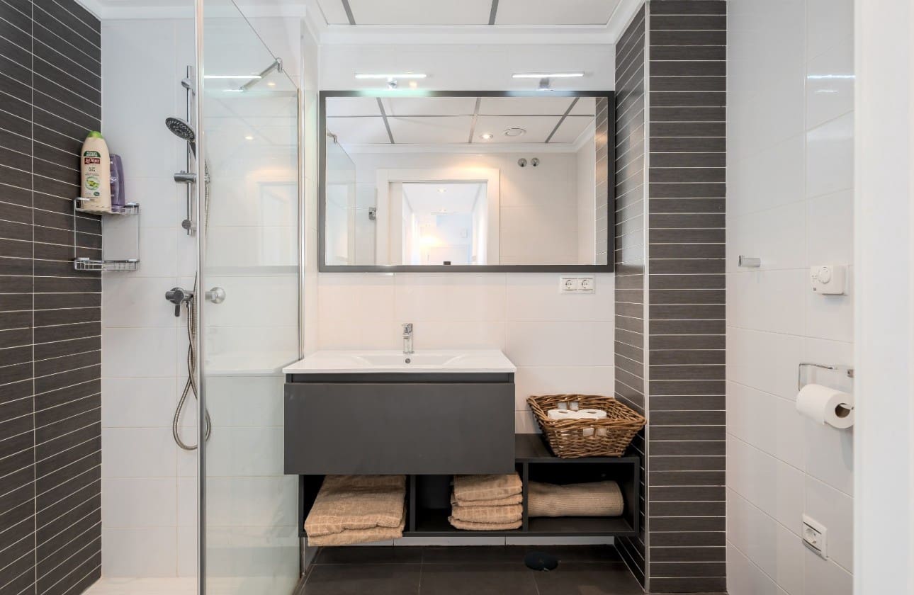 3 sovrum Takvåning till salu i Orihuela Costa med pool garage - 346 000 € (Ref: 9511191)