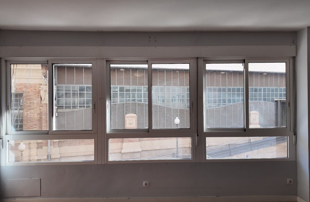 3 soverom Kommersiell til salgs i Alicante by - € 255 000 (Ref: 9511192)