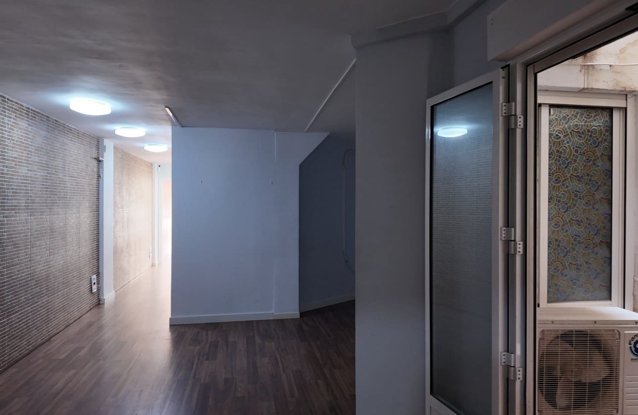 3 soverom Kommersiell til salgs i Alicante by - € 255 000 (Ref: 9511192)