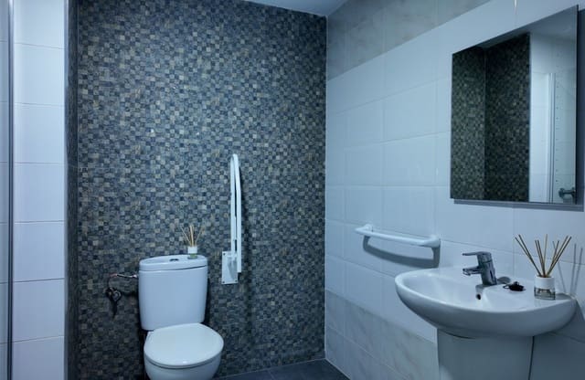 3 soverom Kommersiell til salgs i Mercado, Alicante by - € 255 000 (Ref: 9511192)