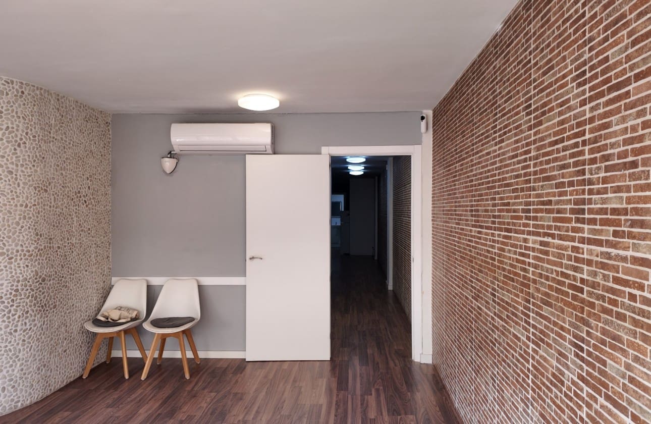 3 soverom Kommersiell til salgs i Alicante by - € 255 000 (Ref: 9511192)