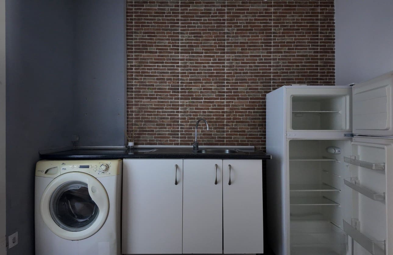 3 soverom Kommersiell til salgs i Alicante by - € 255 000 (Ref: 9511192)