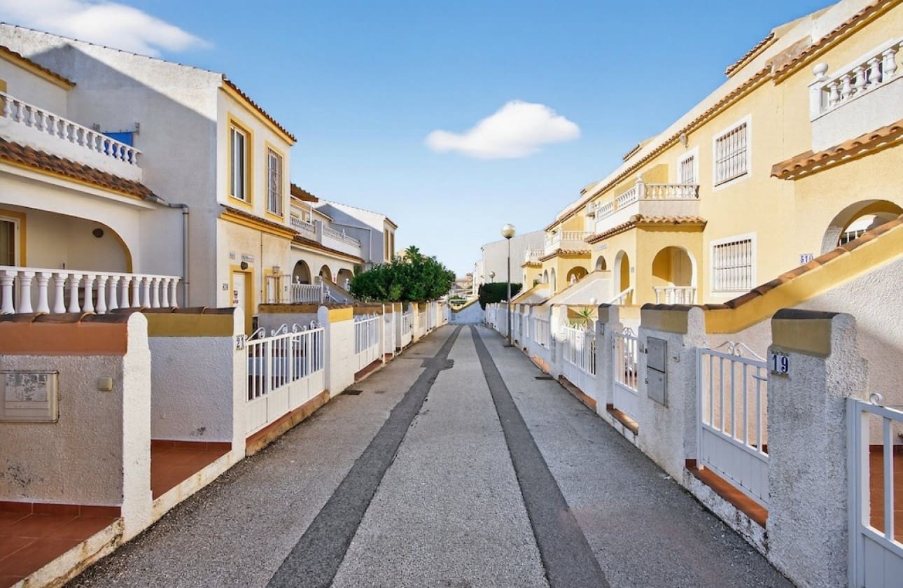 3 sypialnia Apartament na sprzedaż w Gran Alacant z basenem garażem - 199 000 € (Ref: 9517918)