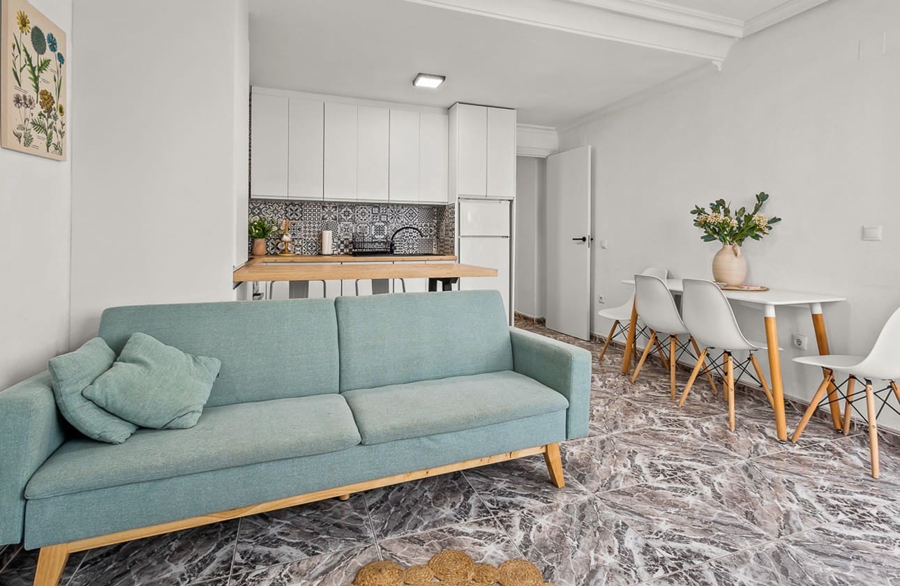 2 sovrum Lägenhet till salu i Torrevieja - 199 000 € (Ref: 9528906)