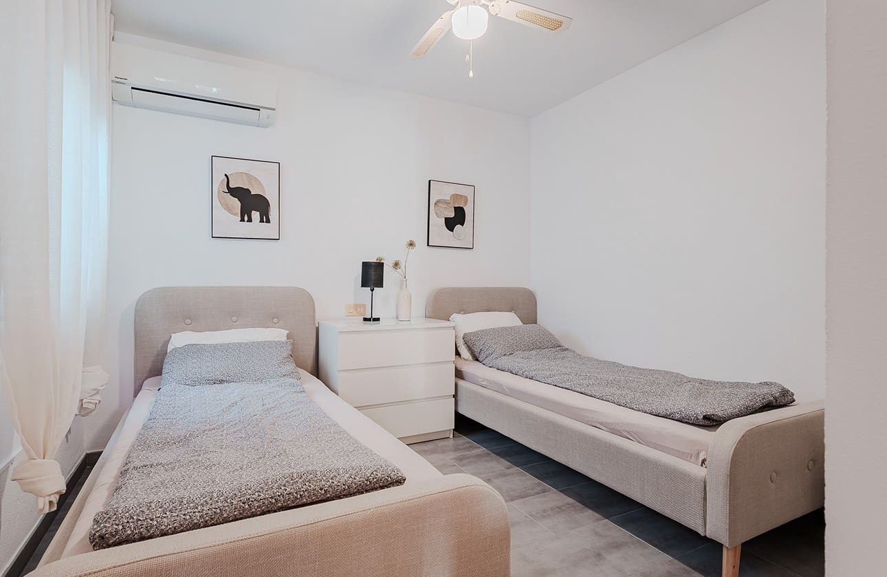 3 soverom Leilighet til salgs i Villamartin med svømmebasseng - € 299 000 (Ref: 9537230)