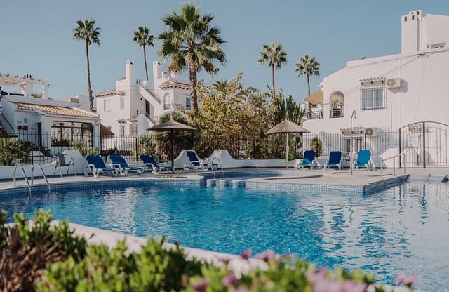 3 soverom Leilighet til salgs i Villamartin, Orihuela med svømmebasseng - € 299 000 (Ref: 9537230)