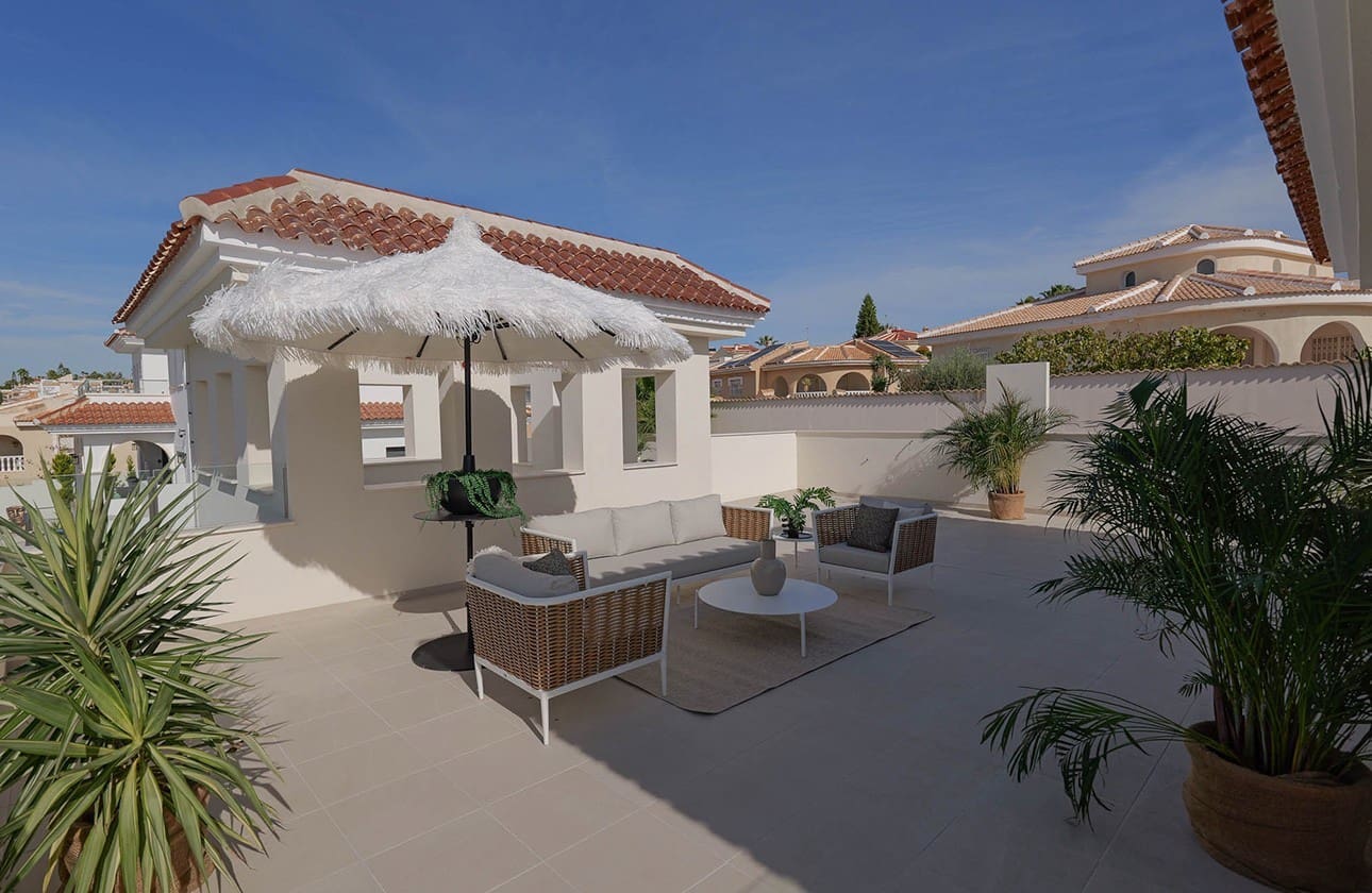 3 bedroom Villa for sale in Dona Pepa with pool garage - € 702,535 (Ref: 9542343)