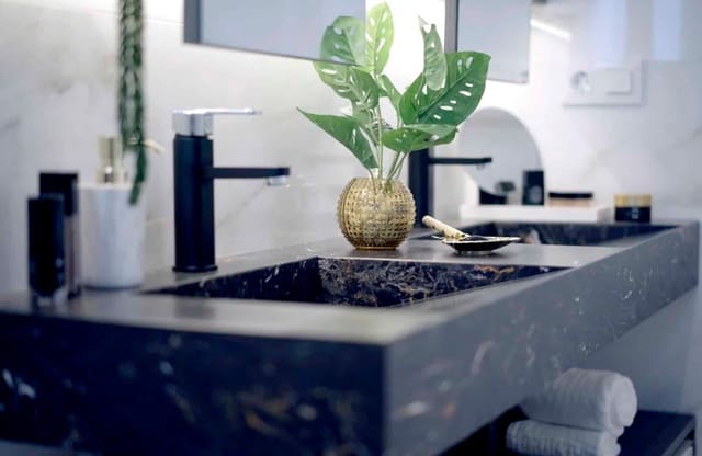 4 soverom Villa til salgs i Doña Pepa, Rojales med svømmebasseng garasje - € 773 900 (Ref: 9542346)